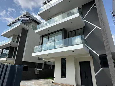 Luxury 5 Bedroom Detached House with 2 Rooms BQ, Cinema, Pool and Gym. — Banana Island, Ikoyi, Lagos