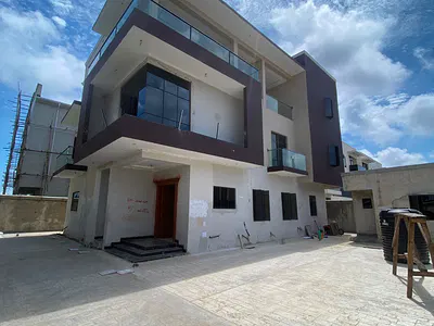 5 Bedroom Detached Duplex — Lekki, Lagos