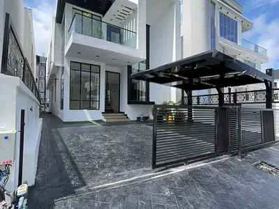 Luxury 5 Bedroom Fully Detached Duplex with BQ & Swimming Pool — Luxury 5 Bedroom Duplex with BQ & Swimming Pool in Chevron, Lekki, Lagos