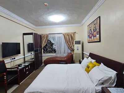 Tastefully Built and Furnished Studio Apartment — Shonibare Estate, Maryland, Lagos