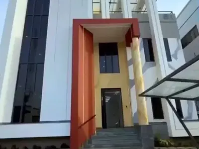 Luxury 5 Bedroom Smart House — Guzape District, Abuja