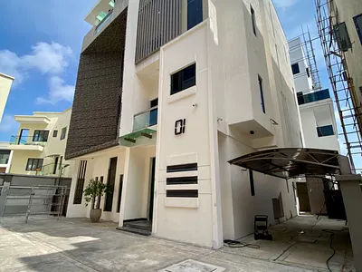 Beautifully Designed 5-Bedroom Luxury Duplex with Swimming Pool — Ikoyi, Lagos