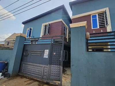 Well Maintained Spacious Clean 2 Bedroom Upflat — Shomolu, Lagos