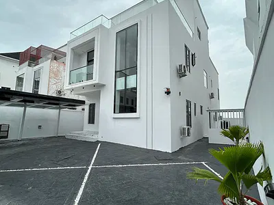 5 Bedroom Detached Duplex — Lekki, Lagos