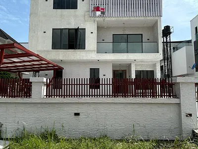 5 Bedroom Detached Duplex — Lekki, Lagos