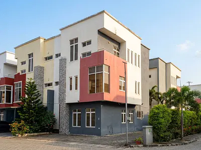 Serviced 4 Bedroom Terraced Duplex with BQ — Vintage Park 2 Estate, Castle Rock Avenue, Off Jakande Round Out, Osapa, Lekki, Lagos