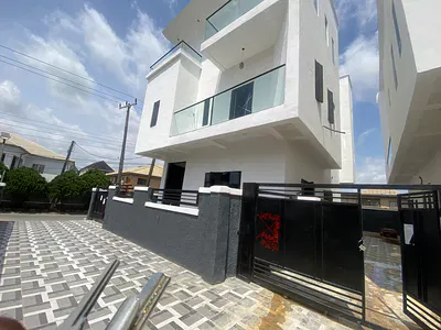 Brand New Luxury 5 Bedroom Detached Duplex — Amuwo Odofin, Lagos