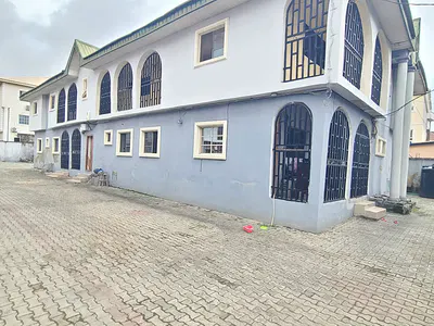 3 Bedroom Flat Upstairs — Osapa Estate, Osapa, Lekki, Lagos