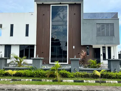 Elegant 5-Bedroom Duplex with Pool, Cinema and Rooftop Terrace — Royal Garden Estate, Ajah, Lagos