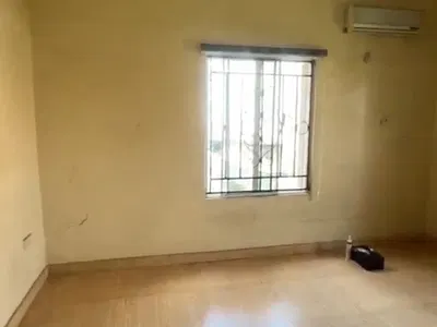 Self Contain — Chevy View Estate, Lekki Expressway, Lekki, Lagos