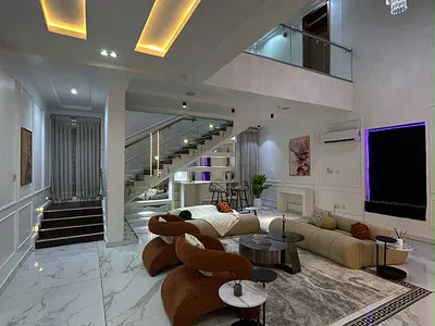 Luxurious 6 Bedroom Mansion — Lekki, Lagos