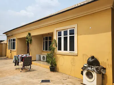 Luxury 3 Bedroom Bungalow with 2 Mini Flats Seperate Building — Ofada Road, Mowe Ofada, Ogun