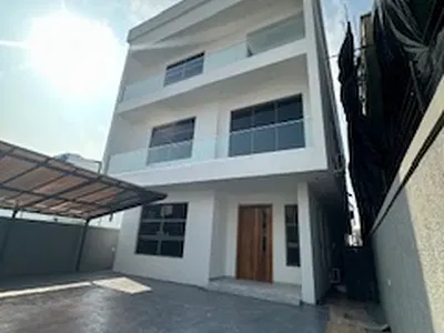 Waterfront 5 Bedroom Detached Duplex with Swimming Pool Elevator 2BQ — Ikoyi, Lagos