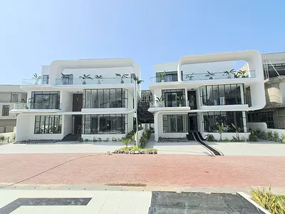 5 Bedroom Detached Duplex with BQ, Cinema, Elevator and Pool — Lekki, Lagos