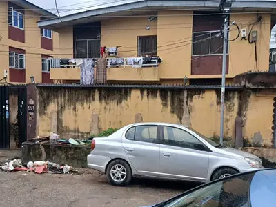 Block of 4 Units of 3 Bedroom Flats — Off Pedro Road, Bariga, Shomolu, Lagos
