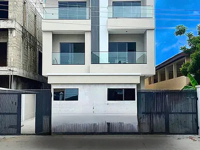 5 Bedroom Semi-Detached Duplex with En-Suite Bedrooms — Lekki Phase 1, Lekki, Lagos