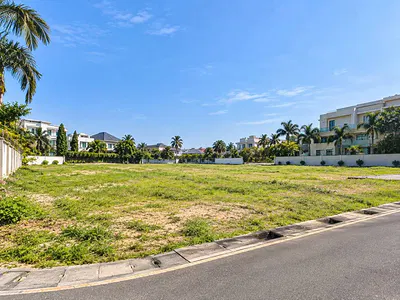 Large Expanse 2400 SQM Land in Great Location — Old Ikoyi, Ikoyi, Lagos