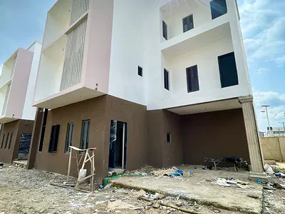 Fully Automated Five 5 Bedroom Terrace Duplex +BQ with Modern Design — Jahi, Abuja