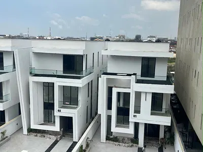 5-Bedroom Fully Detached Duplex with BQ, Cinema, Swimming Pool — Lekki Phase 1, Lekki, Lagos