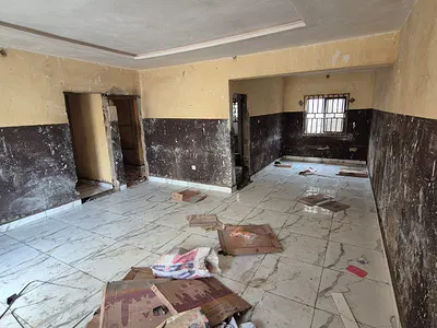 2 Bedrooms Bungalow — Phase 4, by High Court, Kubwa, Abuja