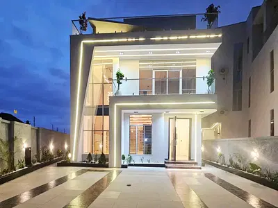 5 Bedroom Detached House — Lekki, Lagos