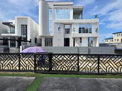 5 Bedroom Detached House — Lekki, Lagos