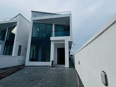 Well Finished 5 Bedroom Detached Duplex, Boys Quarter with Swimming Pool — Oral Estate, Lekki, Lagos