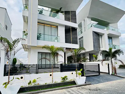 5 Bedroom Fully Detached Duplex — Lekki, Lagos