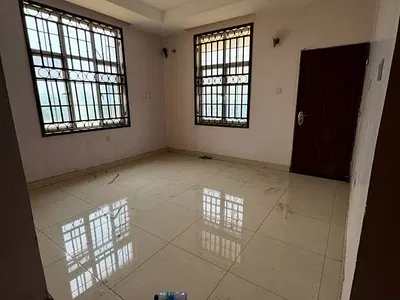 Standard 3 Bedroom Flat in Estate — Katampe, Abuja