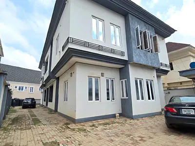 3 Bedroom Flat — A3 Estate, Prof. Olulonge Street, Old Bodija, Ibadan, Oyo