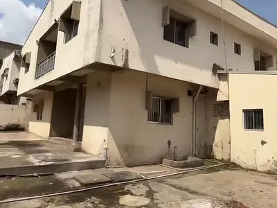 Solid 5 Bedroom Detached House with BQ — Maitama District, Abuja