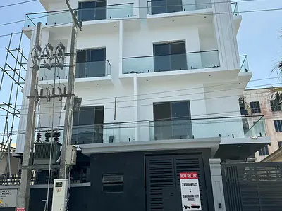 Luxurious 3 Bedroom Penthouse with Elevator and Swimming Pool — Ikate, Lekki, Lagos