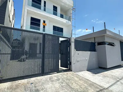 5 Bedroom Detached House — Ikoyi, Lagos
