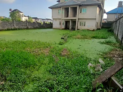 6 Bedroom Demolishable & Uncompleted House — Lekki, Lagos