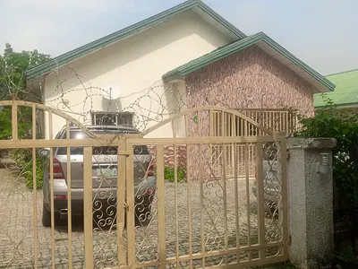 3 Bedrooms Fully Detached Bungalow Alone in the Compound — Mbora (Nbora), Abuja