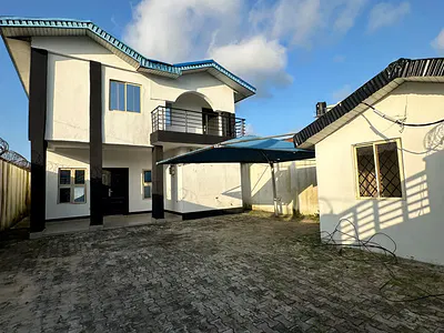 4 Bedroom Fully Detached Duplex — Lekki, Lagos