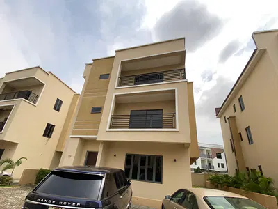 6 Bedroom Detached Duplex — Gilmor Mini Estate, Jahi, Abuja
