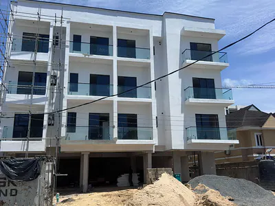 3 Bedroom Apartment with Swimming Pool and Elevator — Lekki, Lagos