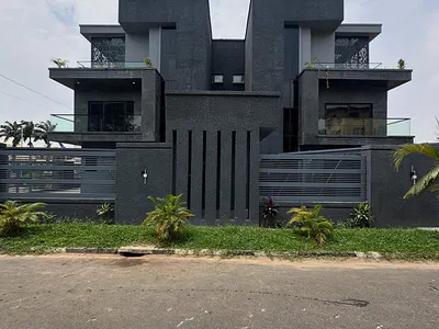 12 Bedroom Semi-Detached Duplex + Boys Quarters — Zone 2, Wuse, Abuja