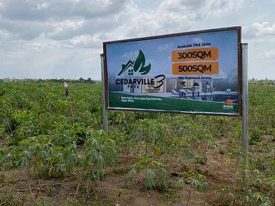 Land — Odogbolu, Ogun