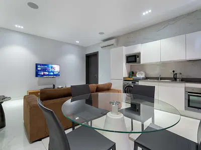 Luxury 3 Bedroom Apartment with Swimming Pool, Gym, PS5 & Elevator — Lekki, Lagos