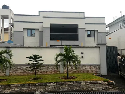 5 Bedroom Fully Detached and Very Spacious House — Lekki Phase 1, Lekki, Lagos