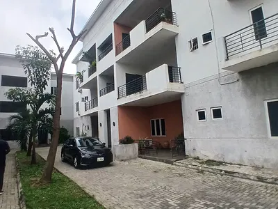 Well Spacious 3 Bedroom Flat with BQ and Swimming Pool — Katampe Extension, Katampe, Abuja