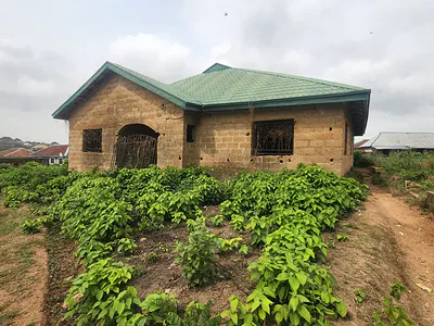 3 Bedroom Flat — Along Ido, Beside Amotekun Office, Ologuneru, Ibadan, Oyo