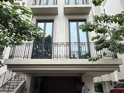 5 Bedroom House — Ikoyi, Lagos