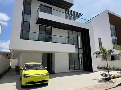 6 Bedroom Detached House — Lekki Phase 1, Lekki, Lagos