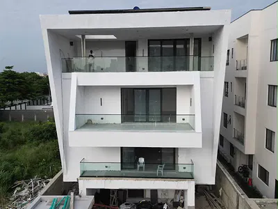 Beautiful 5 Bedroom Fully Detached Duplex — Ikoyi, Lagos
