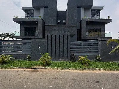 Spacious 2 Units of 6 Bedrooms Semi Detached House with BQ — Wuse, Abuja