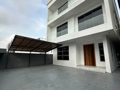 Waterfront Luxury Newly Built 5 Bedroom Detached Duplex with 2 BQS — Ikoyi, Lagos
