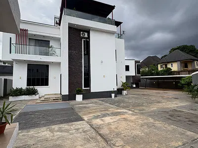 6 Bedroom Duplex with Boys' Quarters — Independence Layout, Enugu, Enugu